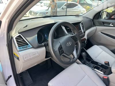 Hyundai Tucson 2017 4 WD California very clean