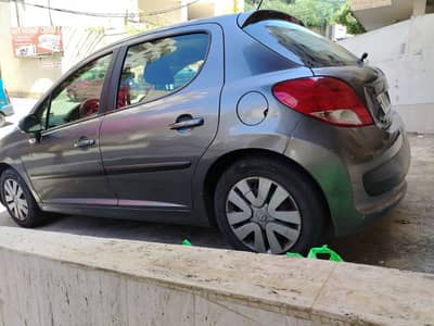 Peugeot 207 2011