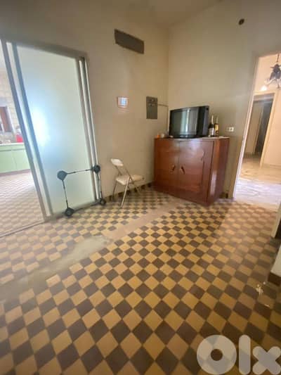 Unbeatable Value: Spacious 300sqm Apartment with Terrace in Jal El Dib