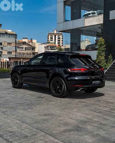 Porsche Macan 2019 - BLACKED OUT - 70K MILES ONLY