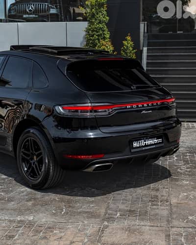 Porsche Macan 2019 - BLACKED OUT - 70K MILES ONLY