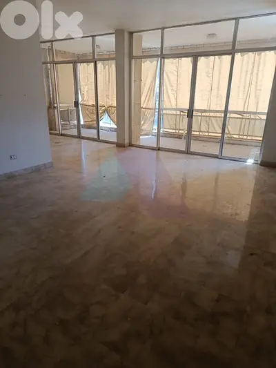280m2 apartment 4rent in Ain el remaneh - شقة للإيجار في عين الرمانة