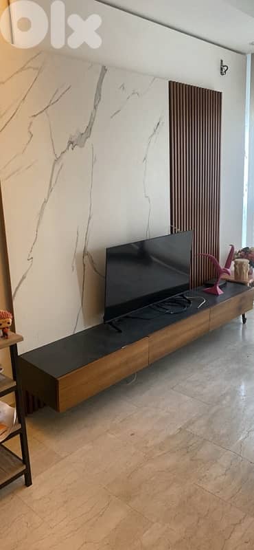 TV Unit 0