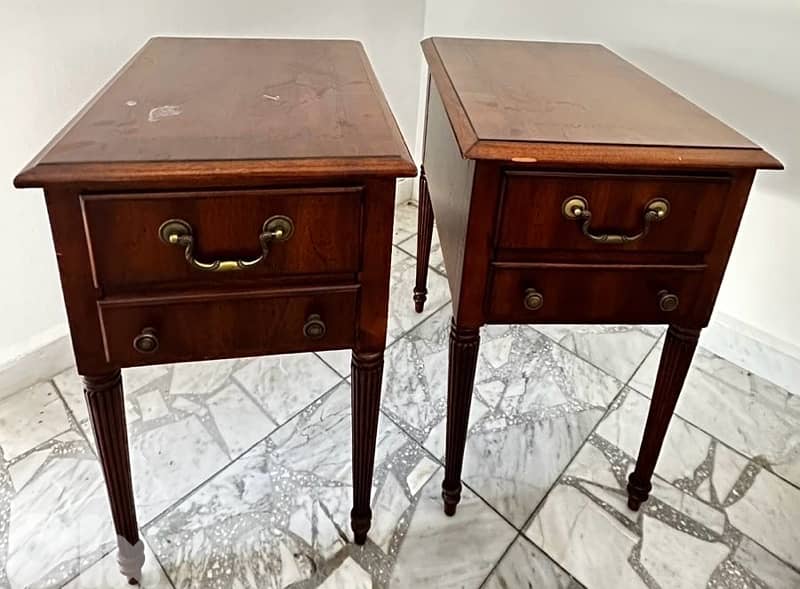 2 wooden coffee tables with drawers. 0