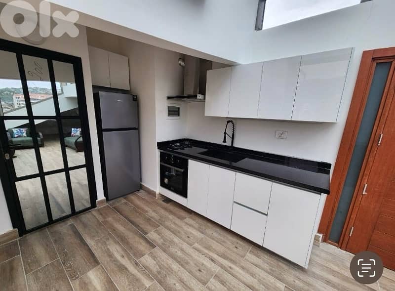 Sky roof chalet for rent in Satellity 2 , Faytroun 2