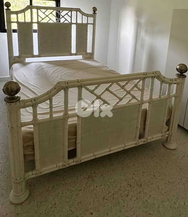 White Bamboo Bed. 0
