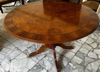 Round table