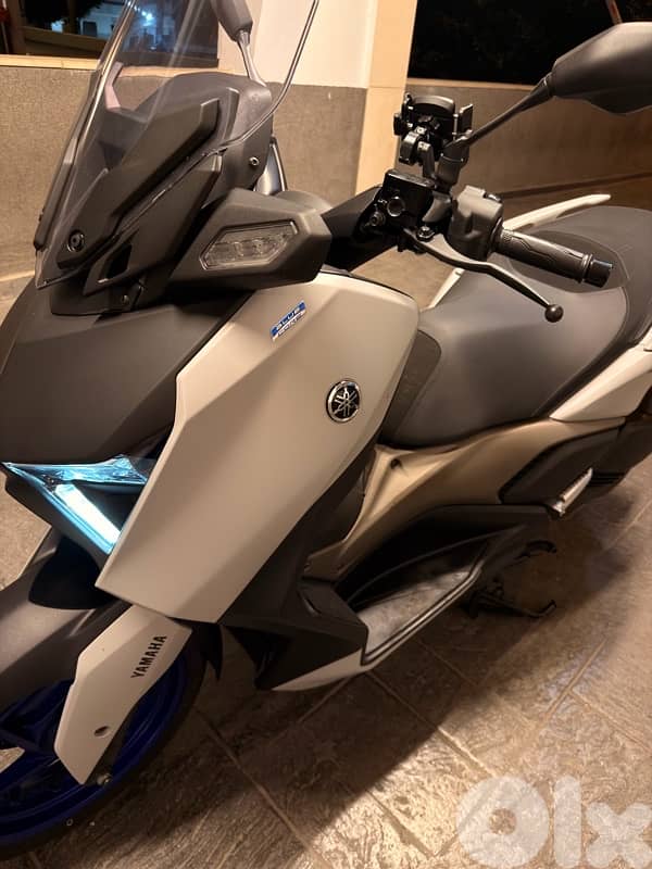 Yamaha Xmax 1