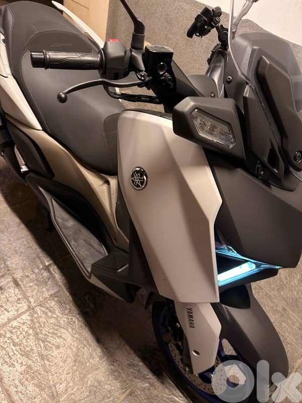 Yamaha Xmax 2