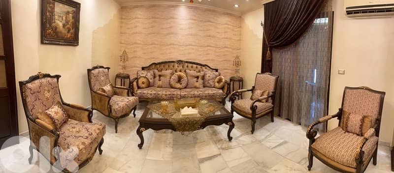 like new living room 0