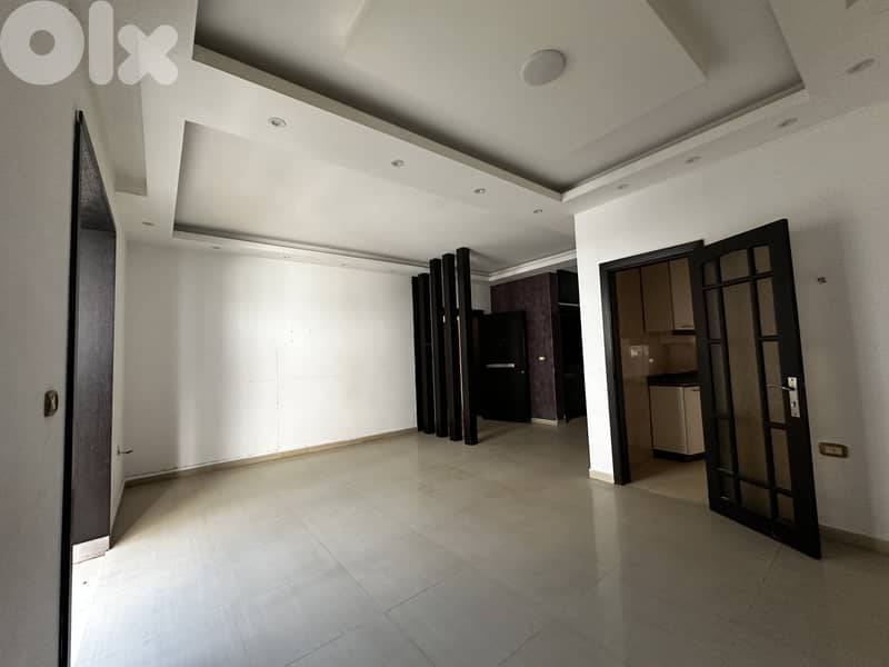 RWK136JG - Unfurnished apartment for rent in Adonis 0