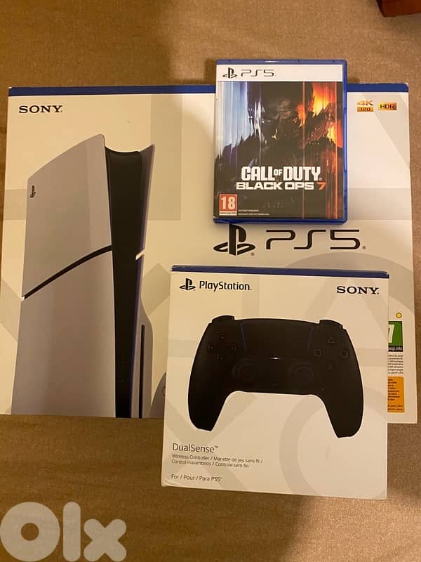 ps5 slim disc Europe 2 orginal controller & call of duty bo7 0