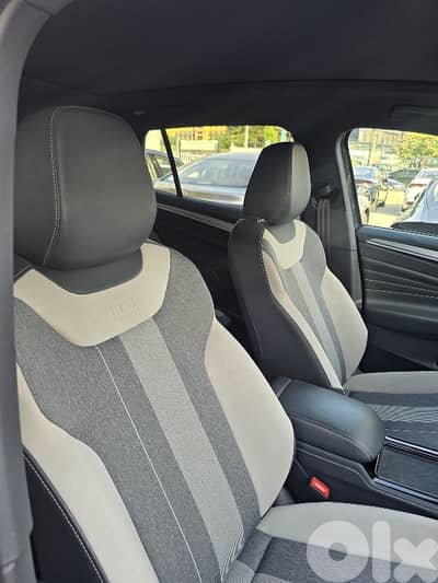 Volkswagen ID. 4 2022 Pure plus big battery range 601km Top car