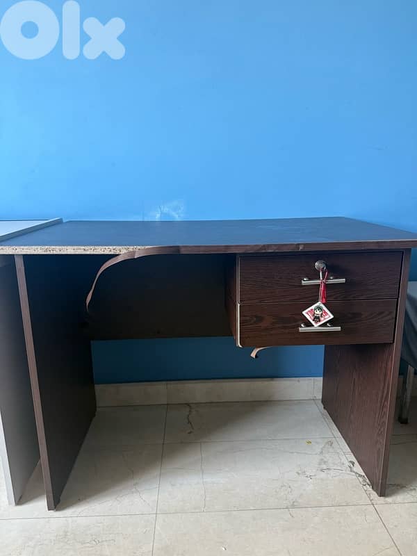 brown desk 0