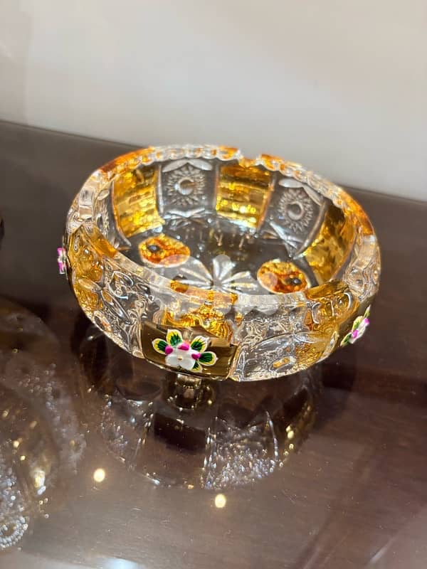 like new crystal three pieces 1