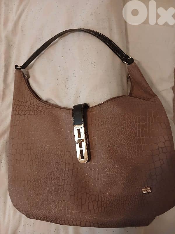 handbags each 20$ 2