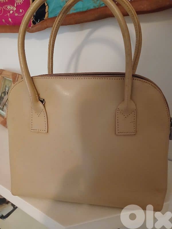 handbags each 20$ 3