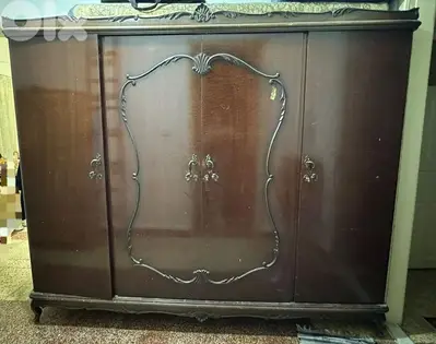 خزانة مستعمله للبيع