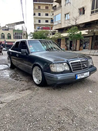 Mercedes-Benz E-Class 1994