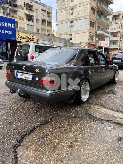 Mercedes-Benz E-Class 1994