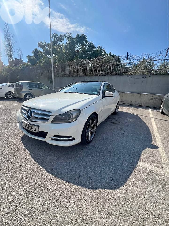 Mercedes-Benz C-250 2012 0