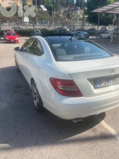 Mercedes-Benz C-250 2012