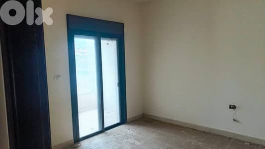 L21155 - 3-Bedroom Apartment with Sea View For Sale in Adma