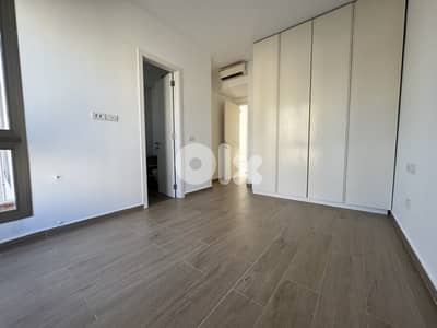 SPACIOUS APT IN AIN EL MRAISSEH PRIME | SEA VIEW | 110SQ | JNRKK-497