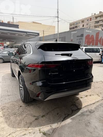 Jaguar F-Pace P 250 S 2021 (Clean Carfax) Factory Paint!