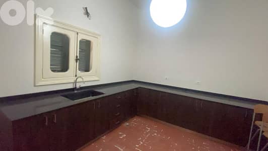 Traditional apartment in Ashrafieh for rent / شقة في الأشرفية للايجار