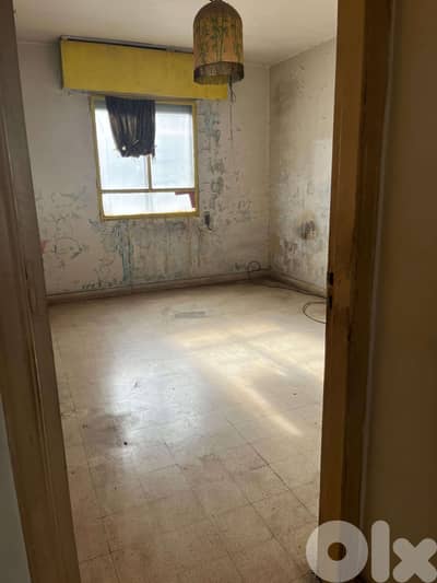 Apartment in Ashrafieh for sale / شقة في الأشرفية للبيع