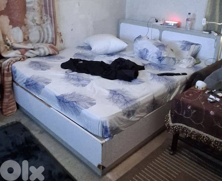 USED BEDROOM خشب سنديان 0