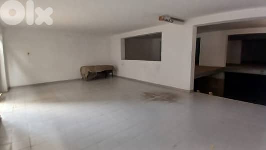 L19676 Shop & Warehouse For Sale in Dekweneh