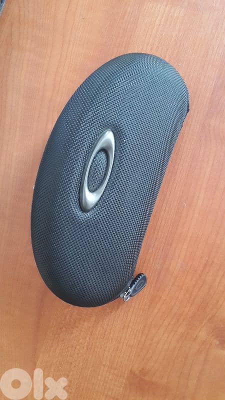 Oakley 2