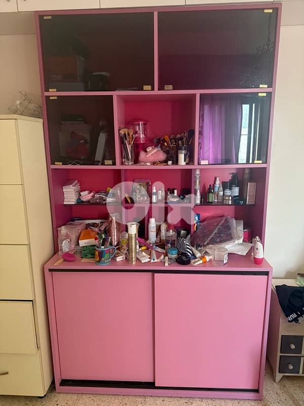 pink cabinet مكتبة زهري 0
