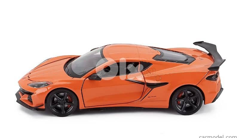 Corvette Z06 (2023) diecast car model 1;24 1