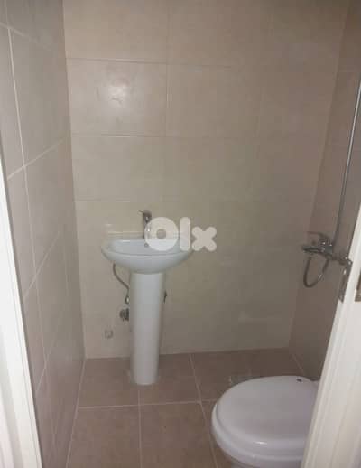 50 Sqm | Office For Rent In Horch Tabet