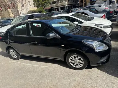 Nissan Sunny 2022