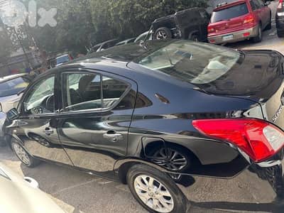 Nissan Sunny 2022