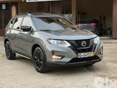 Nissan Rogue 2018 4wd 60 000 miles Black edition Nissan Rogue 2018 4wd 60 000 miles Black edition