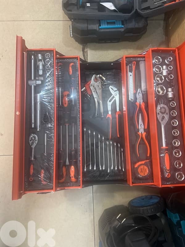 TOOLS BOX 0