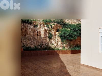 aprtment for rent yearly located batroun (10 min away )