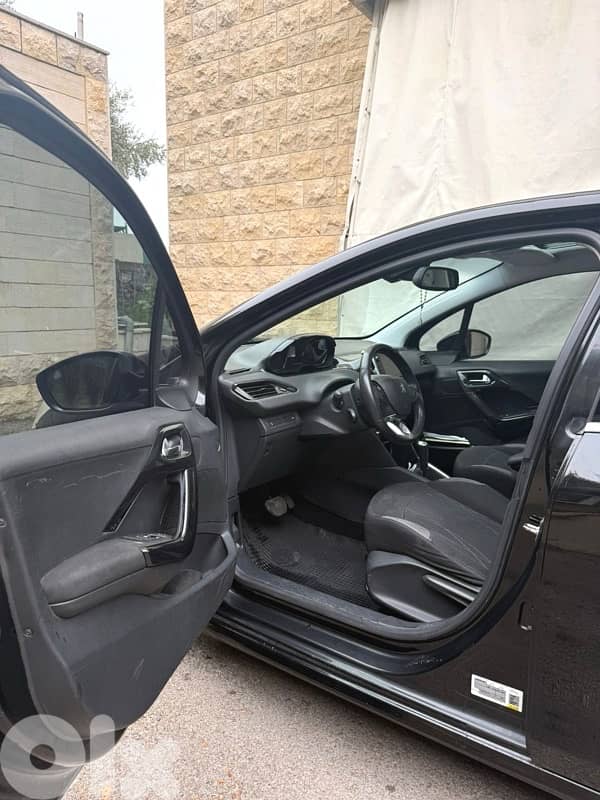 Peugeot 208 2013 0