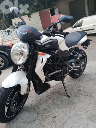 mv agusta brutale 920