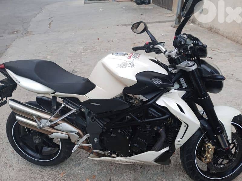 mv agusta brutale 920 2