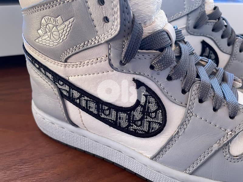 Dior x Air Jordan 1 High OG 4
