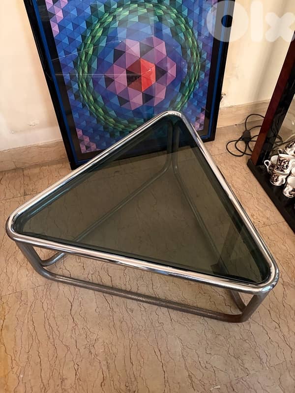 Table basse vintage triangulaire 0