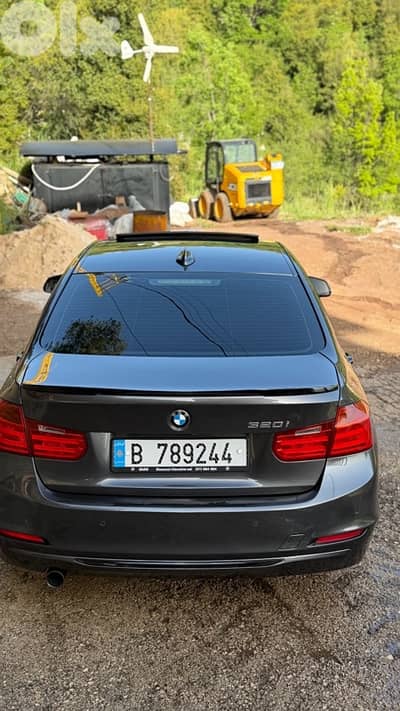 BMW 3-Series 2012