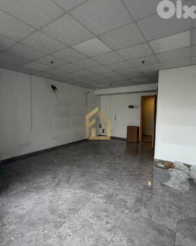 Office for rent in Mar Elias HN348 مكتب للإيجار في مار إلياس