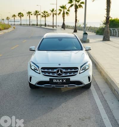 Mercedes  GLA 250 4-Matic - Panoramic Roof - 0 Accident !! AMG Pack